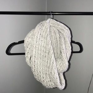 gray knit scarf